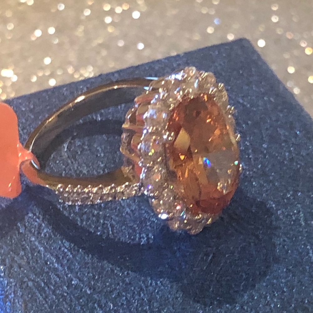 Ring - Picture 2 of 3